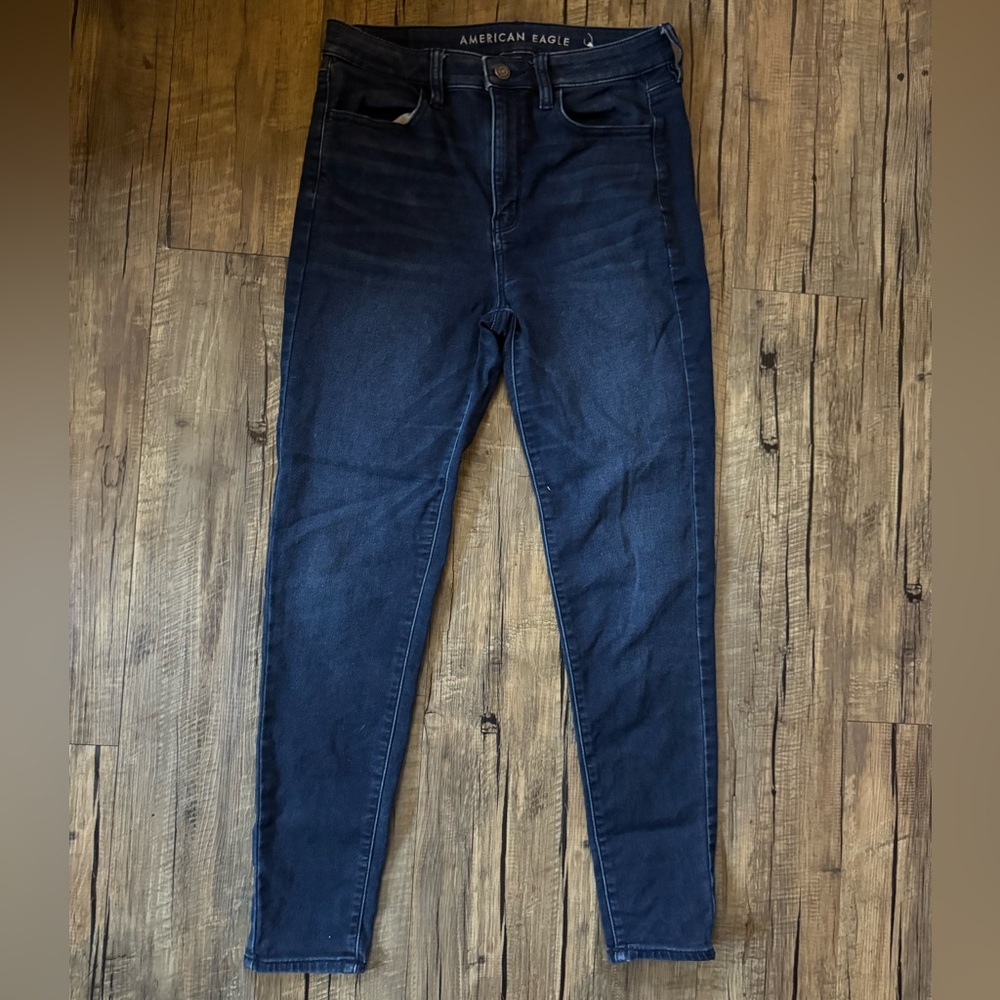 American Eagle AE super hi-rise jegging. Size 8 regular.